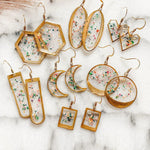 Resin Pressed Flower Earrings - French Retro Queen Anne's Lace