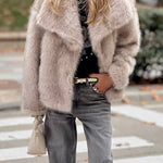 Short plush coat with large lapel