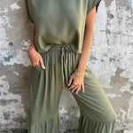 Solid Color Crew Neck Short-sleeved Casual Top and Elastic Waist Tie Pocket Wide Leg Pants Set