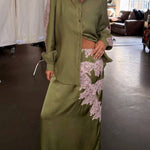 Eye-catching Work Contrast Color Satin Lace Trim Mid Rise Maxi Skirt