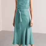 CHIC BUTTON OPEN BACK DRESS