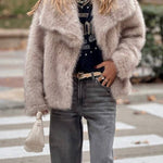 Short plush coat with large lapel