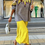Loose knitted sweater with sequins