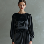 Women's Elegant Black Velvet Round-neck Long-sleeved Midi Dress