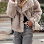 Short plush coat with large lapel
