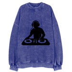 DJ with turntables and headphones - Vintage Sweatshirt