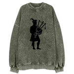 Bagpiper in traditional stance - Vintage Sweatshirt