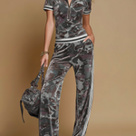 Retro Color-blocked Striped Trim Camouflage Velvet T-shirt And Pants Set