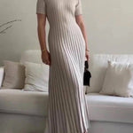 Short Sleeves Pleated Solid Color Tied Waist Round-Neck Maxi Dresses